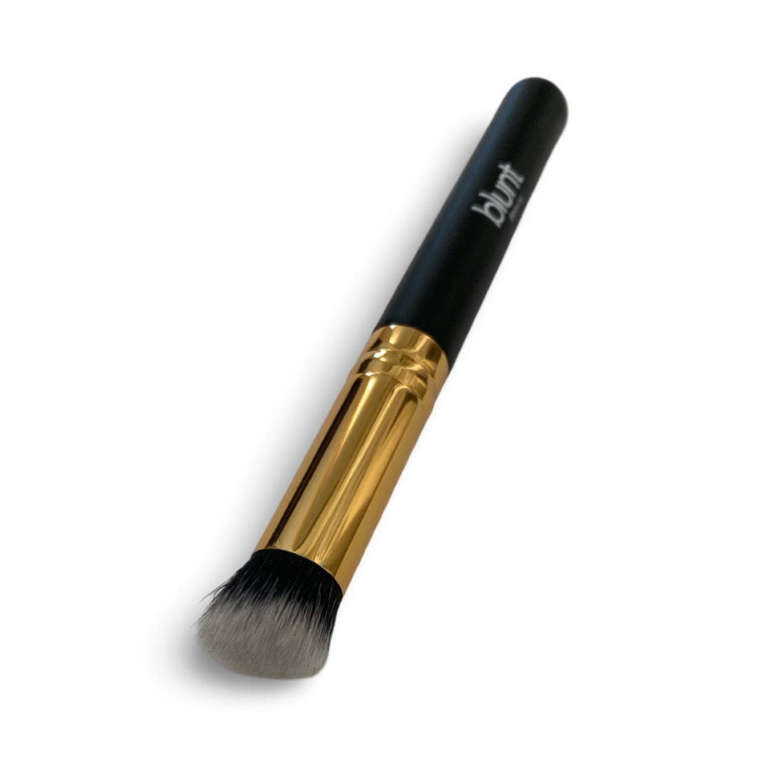 Blunt Concealer Brush.